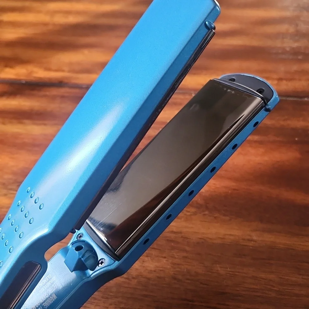 BaByliss Pro Nano Titanium 1 3/4" Ionic Straightener - Picture 7 of 16
